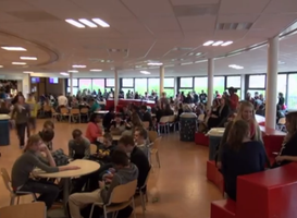 Normal_school_kantine_leerlingen__screenshot_