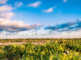 Normal_wind-farm-1209335_1920