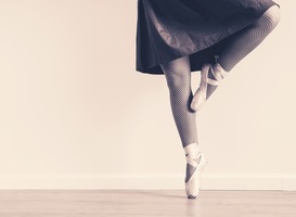 Normal_ballet-1553359_1920